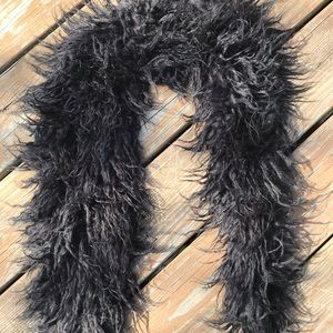 🌟 3 for 25 Betsey Johnson faux fur scarf/ shawl
